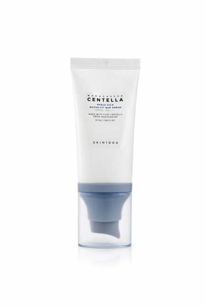 Protector solar SKIN1004 Madagascar Centella Hyalu-Cica Water-Fit Sun Serum SPF50+ PA++++ con textura ligera e hidratante